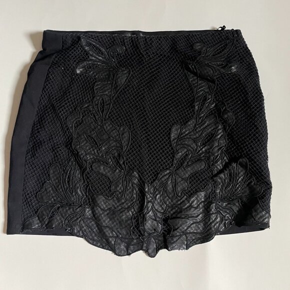 Zara Trafaluc Black Textured Mini Skirt - Picture 1 of 10